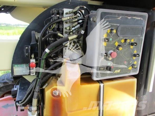 JLG 450AJ ブームリフト　屈伸型