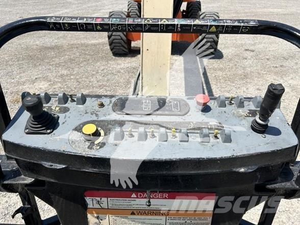 JLG 800A ブームリフト　屈伸型