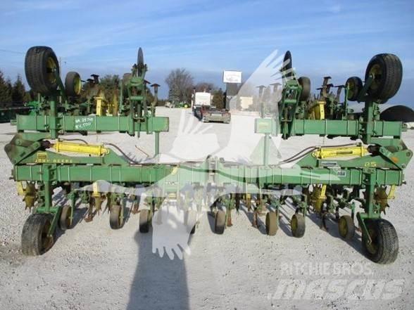 John Deere 85 一行の作物栽培