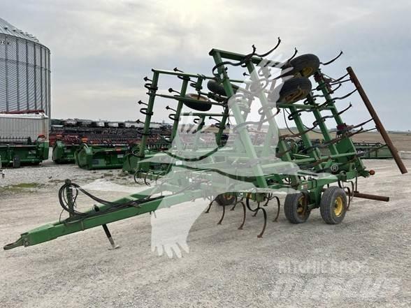 John Deere 980 カルチベーター