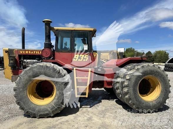 Versatile 935 トラクター