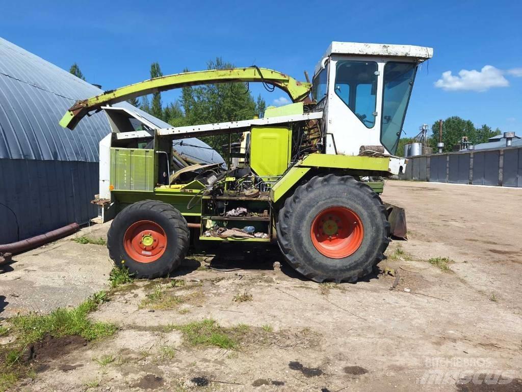 CLAAS Jaguar 690 SL 自走式フォレージハーベスター