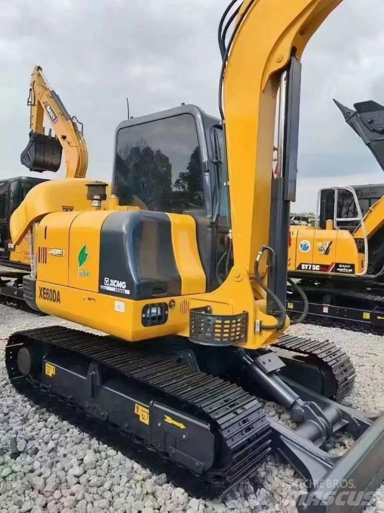 XCMG 60 大型油圧ショベル12t以上（パワーショベル・ユンボ）