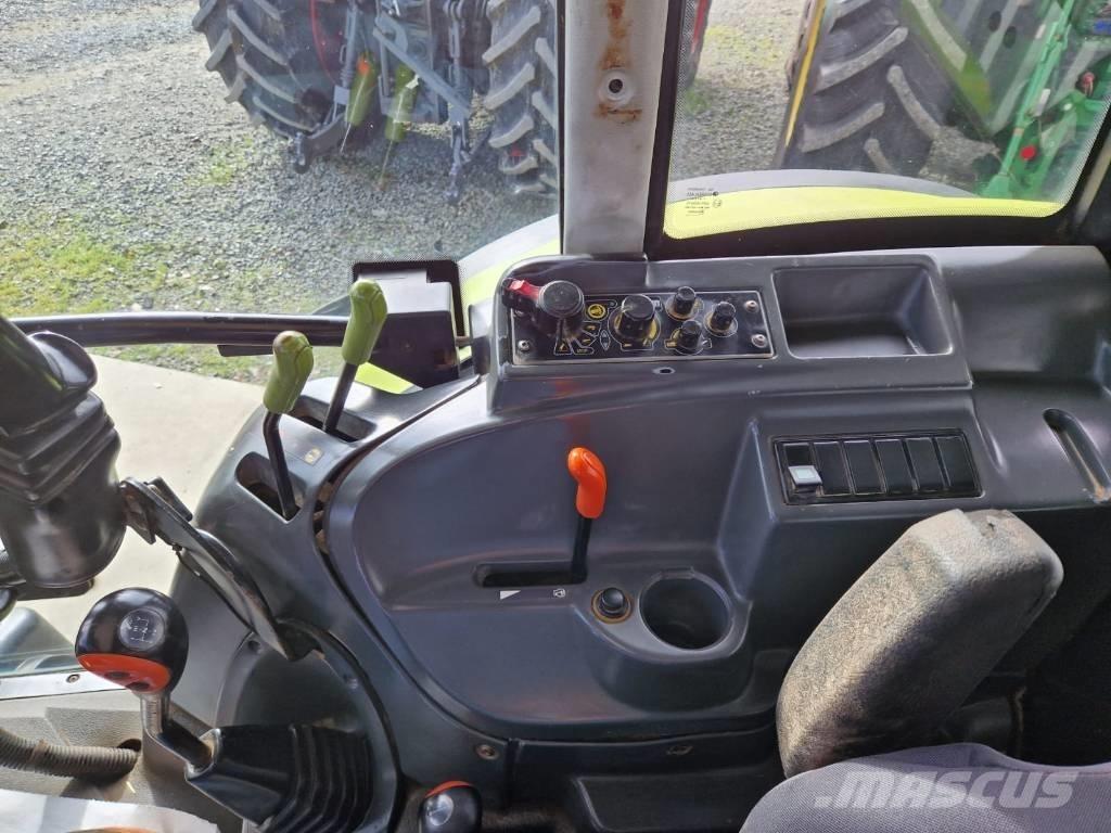 CLAAS Axos 320 CX トラクター
