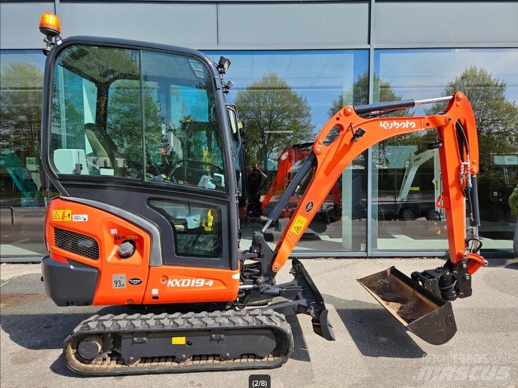 Kubota KX 019-4 ミニ油圧ショベル 7t以下（ミニユンボ・ミニディガー）