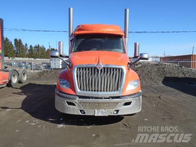 International LT 625 中古トラクターヘッド | トレーラーヘッド