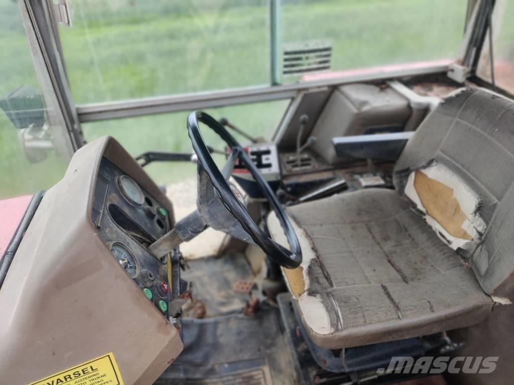 Massey Ferguson 2640 トラクター