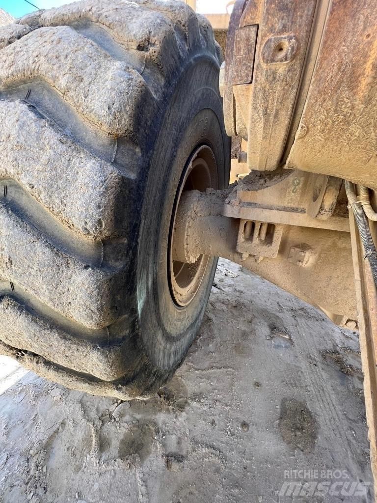 CAT 988 G ホイールローダー・タイヤショベル
