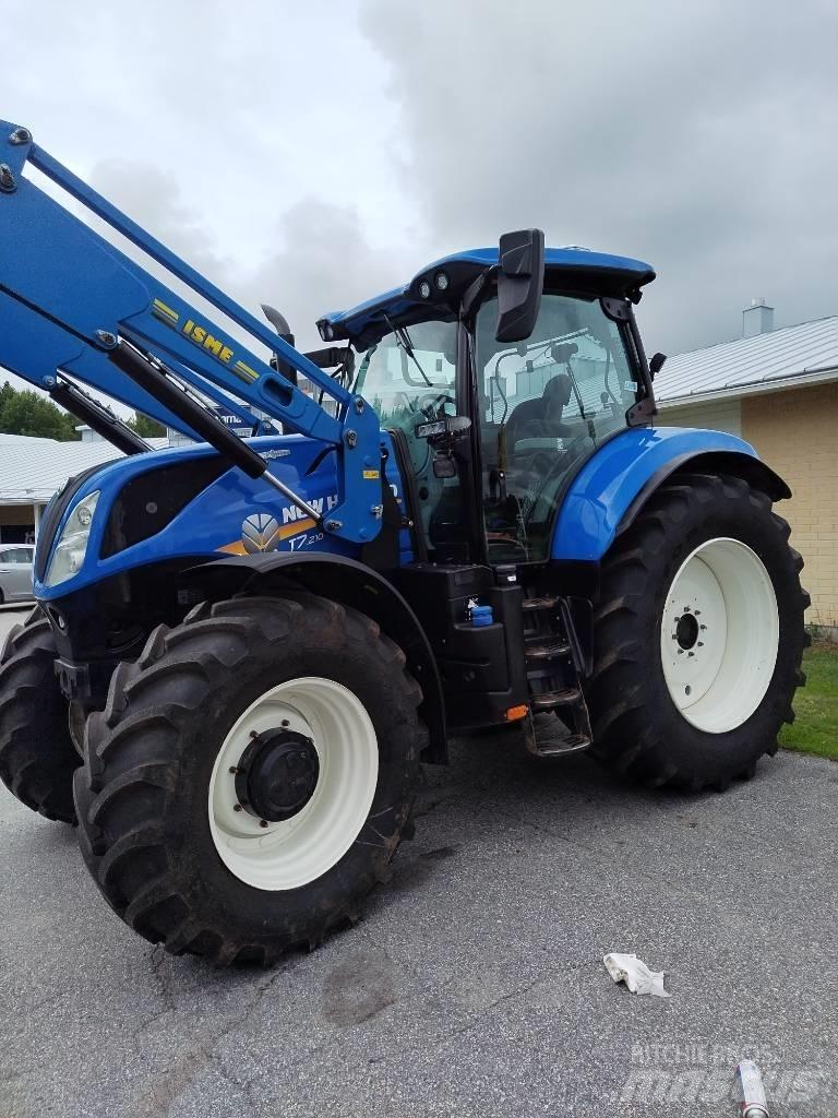 New Holland T7.210AC トラクター