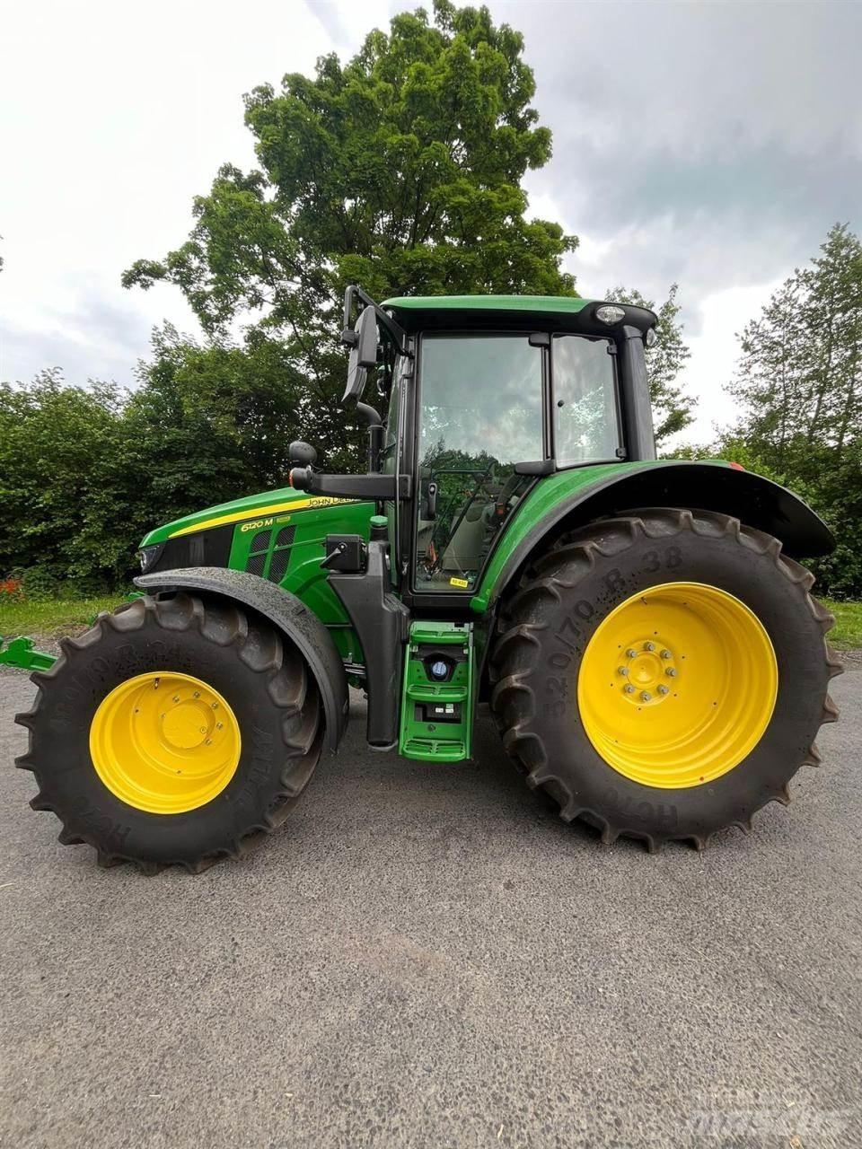 John Deere 6120M トラクター