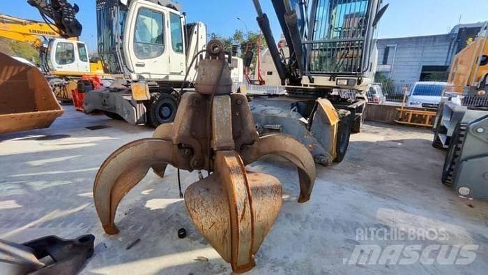 Atlas TW270 特殊油圧ショベル