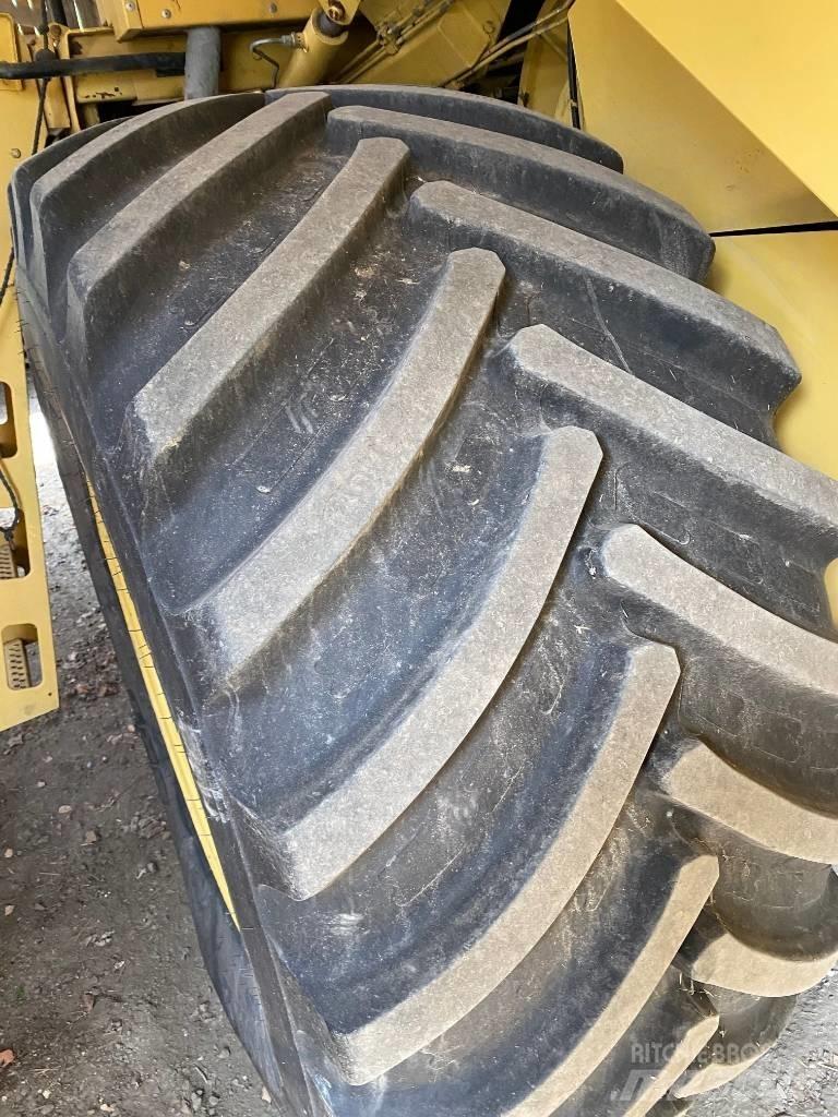 New Holland TX 62 コンバイン