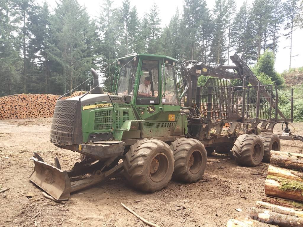 John Deere 1510 G フォワーダー