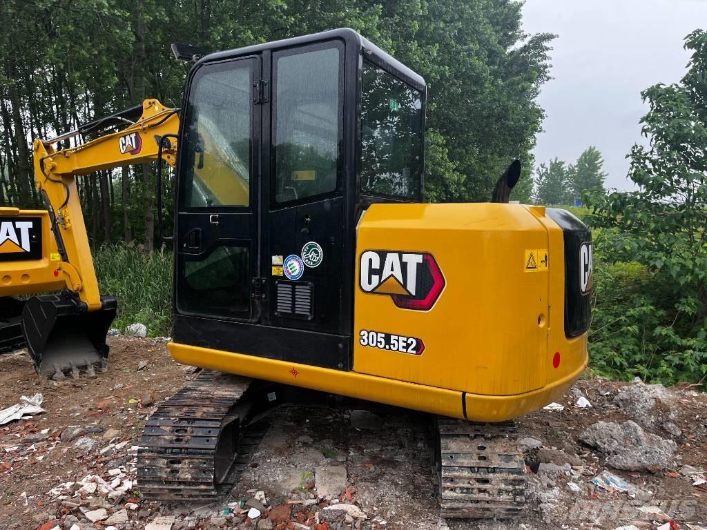 CAT 305.5 E2 大型油圧ショベル12t以上（パワーショベル・ユンボ）