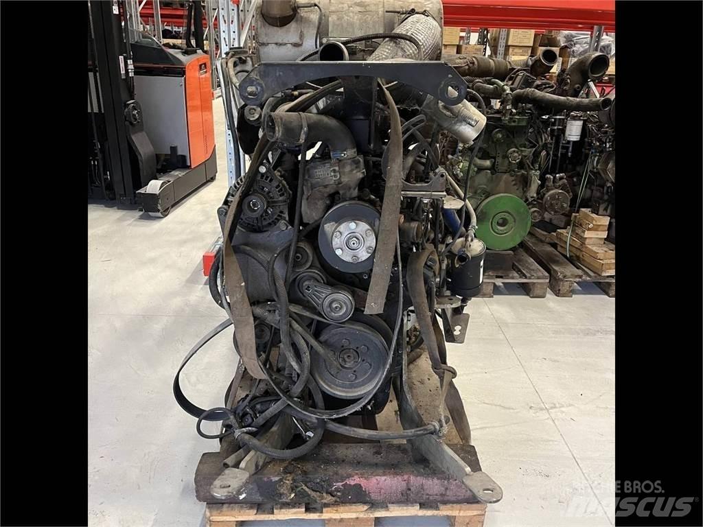 Sisu 74 CWA 4V エンジン