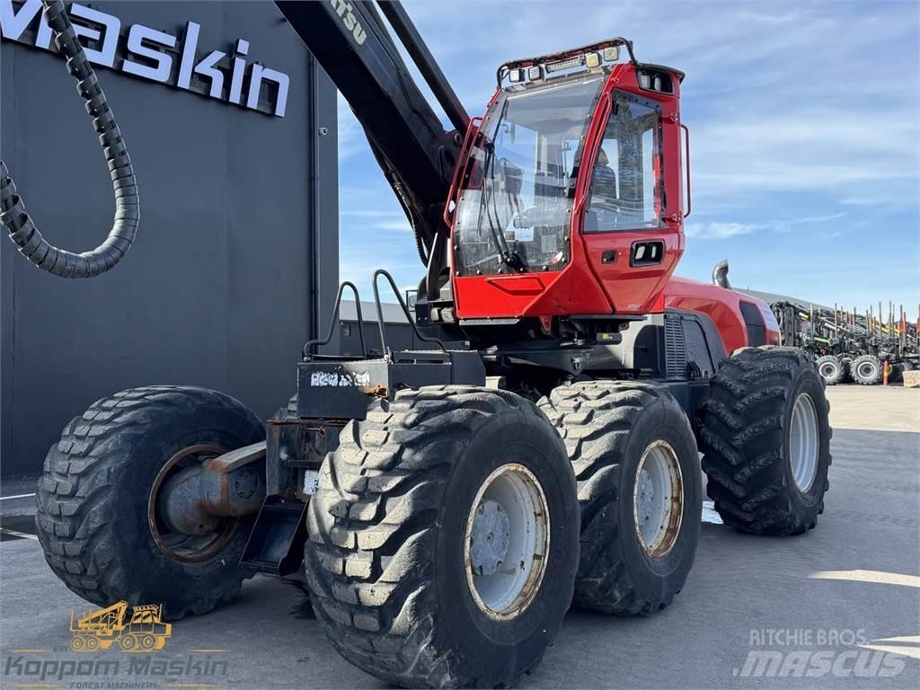 Komatsu 951 ハーベスター