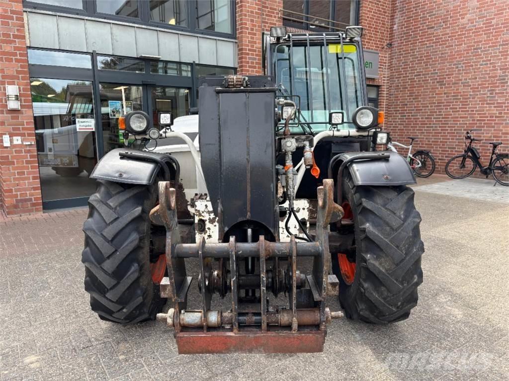Bobcat T35100 テレスコーピックハンドラー