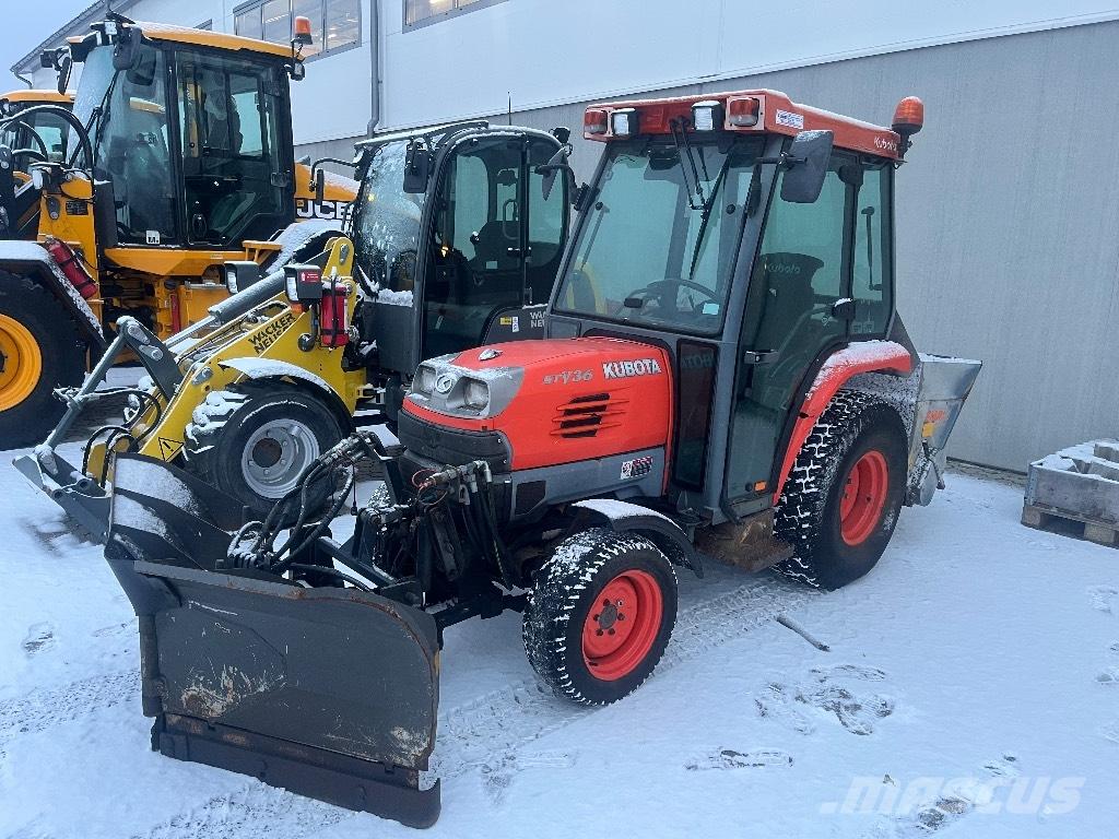Kubota STV 36 コンパクトトラクター