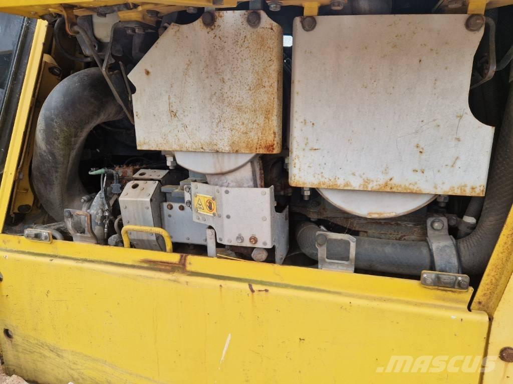 Komatsu D 65 PX-18 ブルドーザー