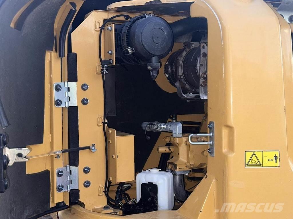 CAT 308E2CR 中型油圧ショベル 7ｔ-12ｔ（ユンボ・パワーショベル・バックホー）