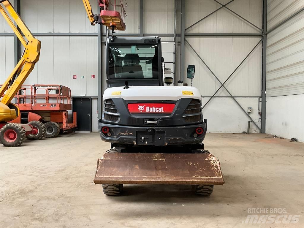 Bobcat E 57 W ホイール式油圧ショベル（パワーショベル・ユンボ・バックホー）