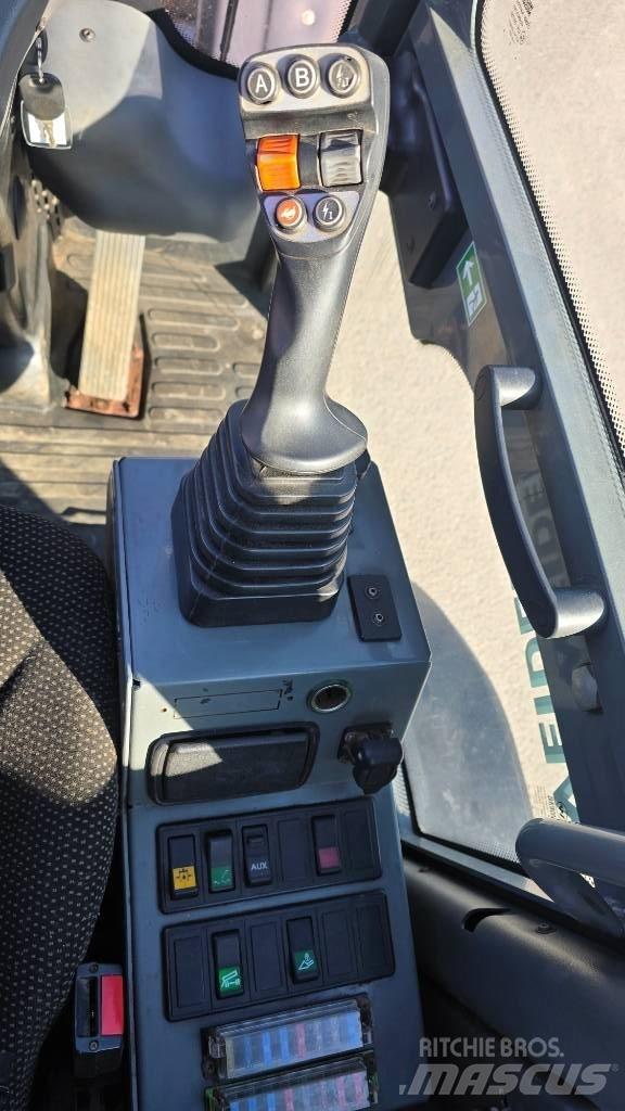 Weidemann 2080Tele 多目的ローダー