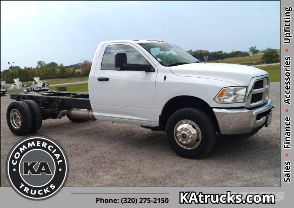 RAM 3500 TRADESMAN キャブ付きシャーシ