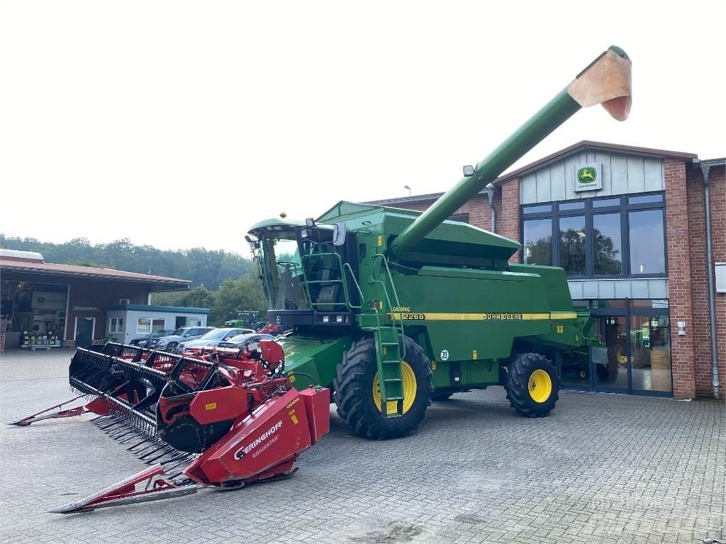 John Deere 2266 コンバイン