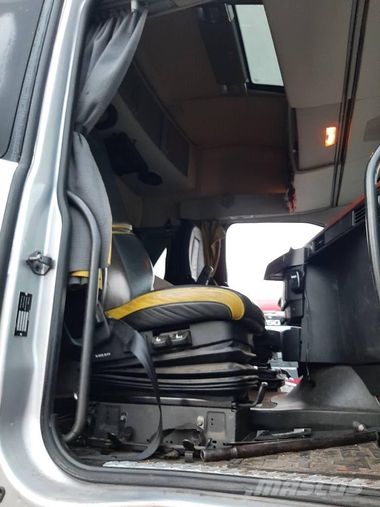 Volvo FH 16 キャブ付きシャーシ