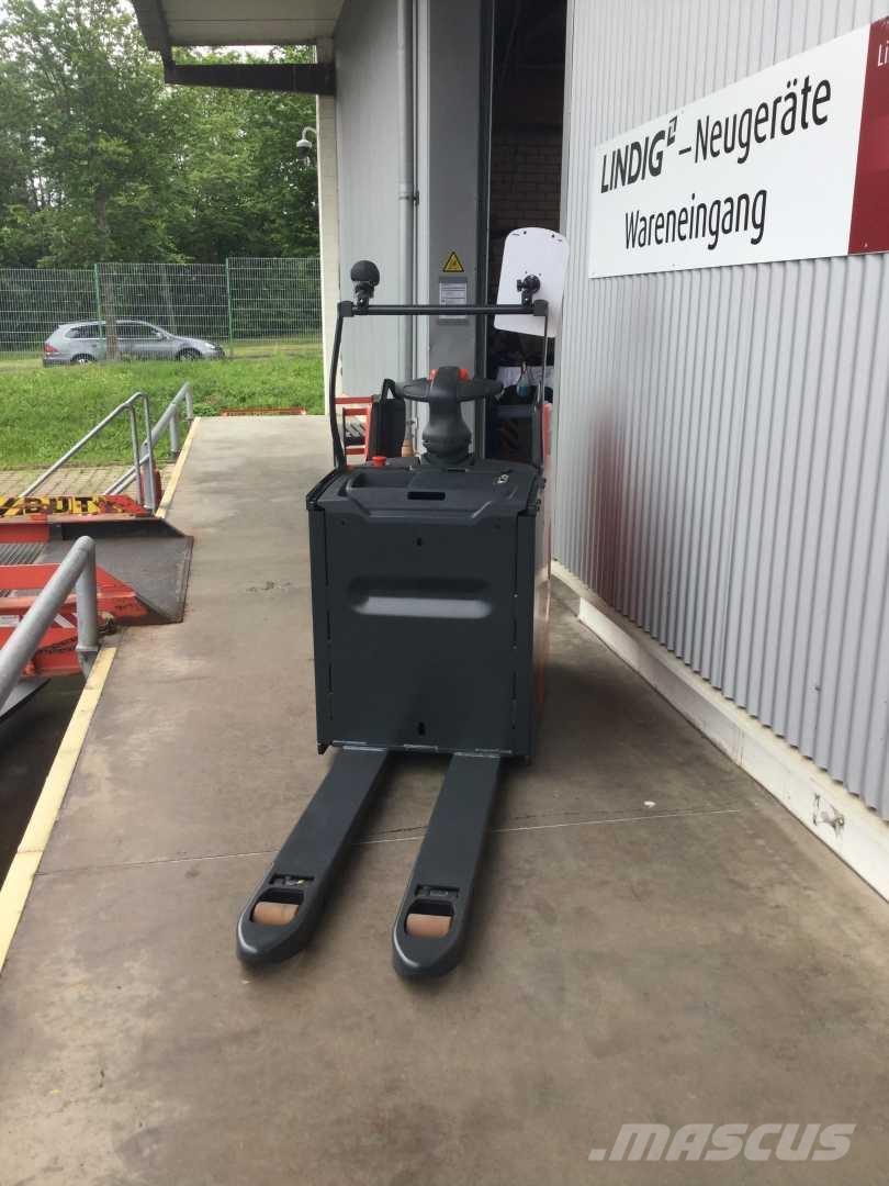 Linde T25FP 自走式スタッカー