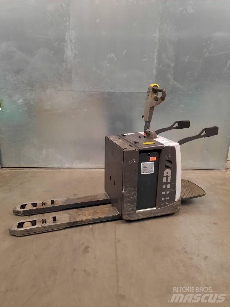 UniCarriers PMR200P ローリフトとプラットフォーム