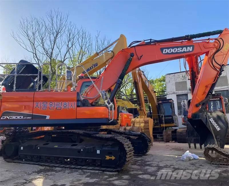 Doosan DX300LC-9C 大型油圧ショベル12t以上（パワーショベル・ユンボ）