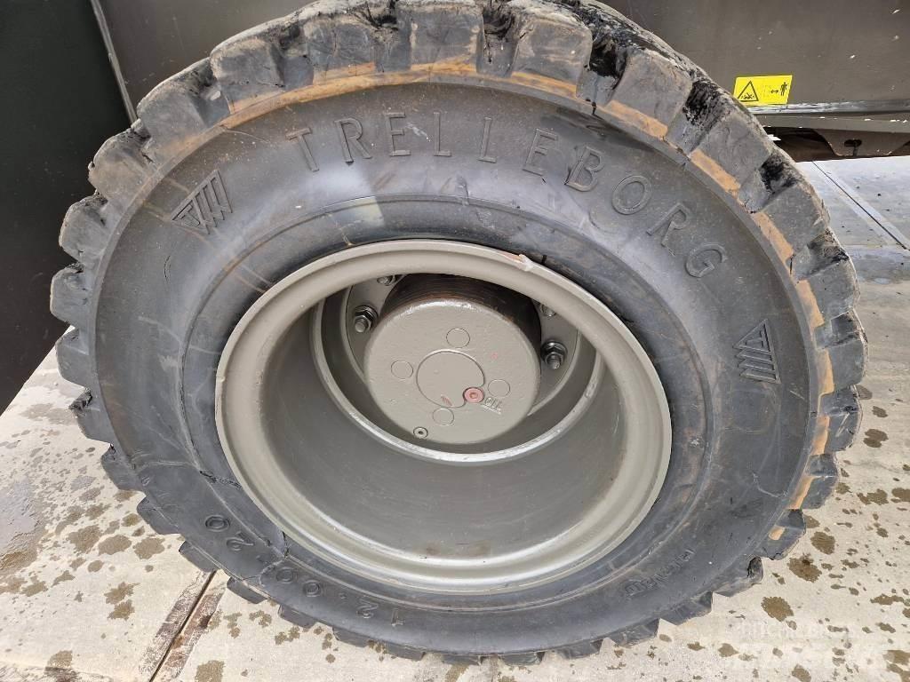 Sennebogen 835M E 廃棄物／工業産廃処理機