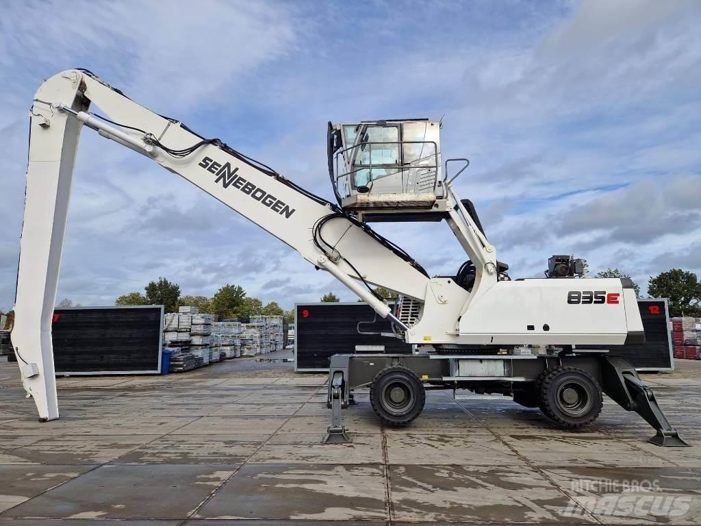 Sennebogen 835M E 廃棄物／工業産廃処理機