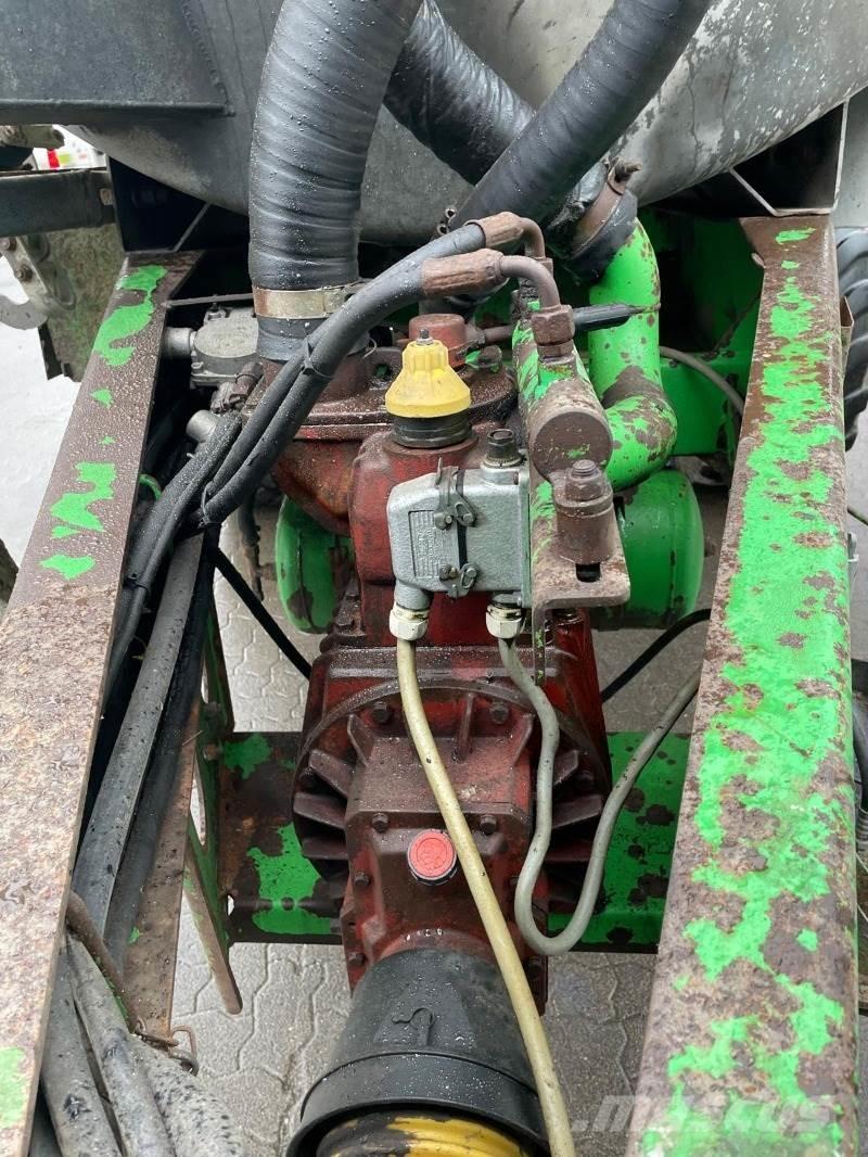 Joskin 12500 TS 肥料散布機