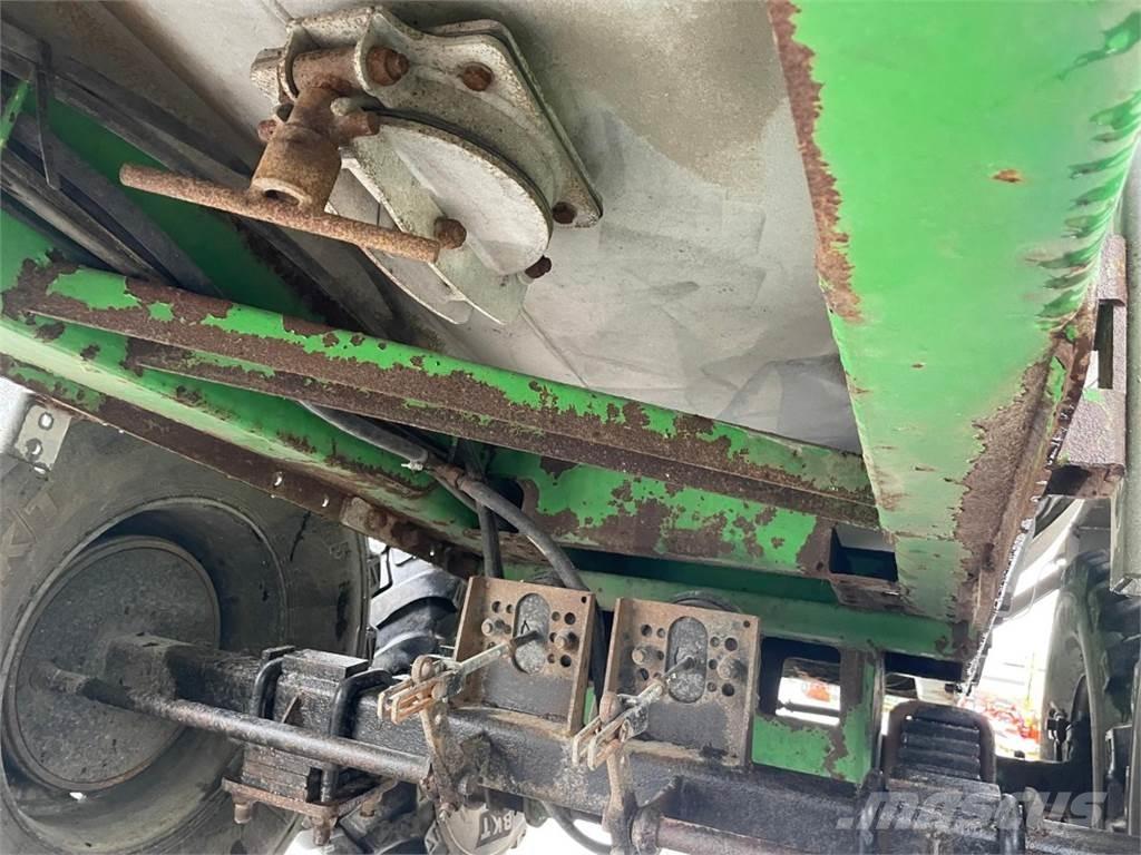 Joskin 12500 TS 肥料散布機