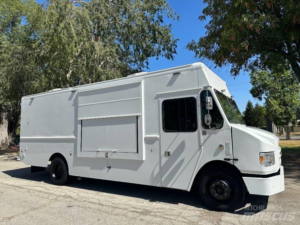Freightliner M-LINE ボックスボディー、ウイング、箱車