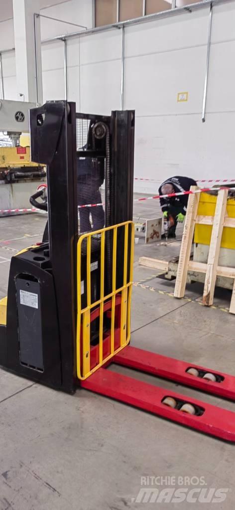 Hyster S 1.2 ウォーキンフォークリフト