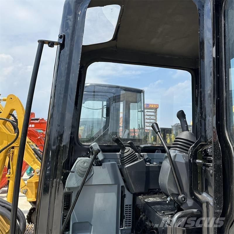 CAT 303.5 E ミニ油圧ショベル 7t以下（ミニユンボ・ミニディガー）