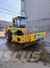 Bomag BW 220D-40 タンデムローラ