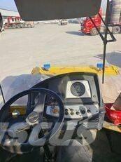 Bomag BW 220D-40 タンデムローラ