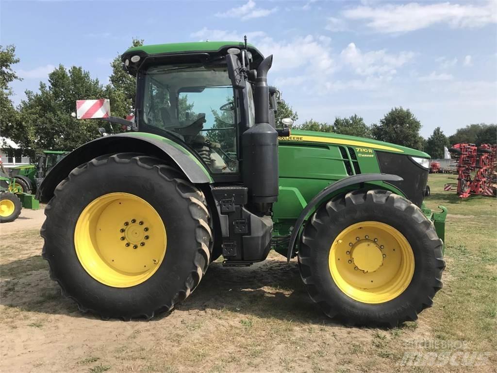 John Deere 7310R トラクター