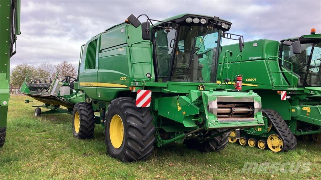 John Deere C 670 コンバイン