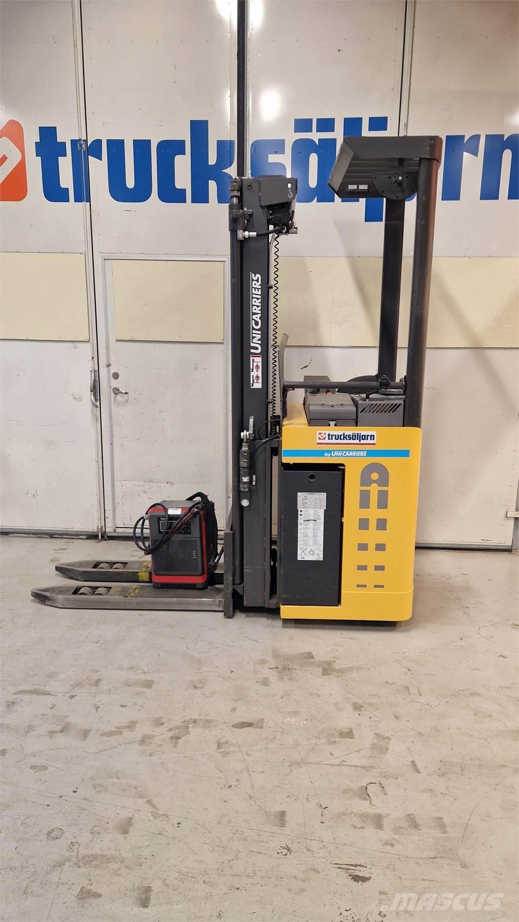 Atlet A160SDTFVHSN 自走式スタッカー