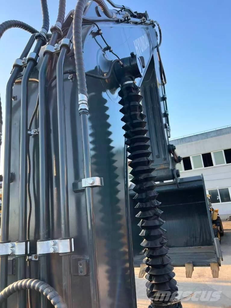 Hyundai R305LC-9T 大型油圧ショベル12t以上（パワーショベル・ユンボ）