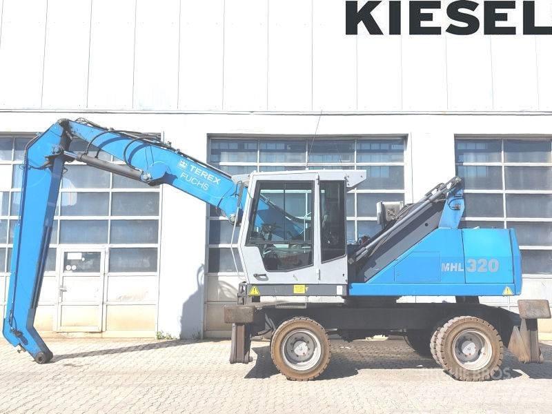 Fuchs MHL 320 D 廃棄物／工業産廃処理機
