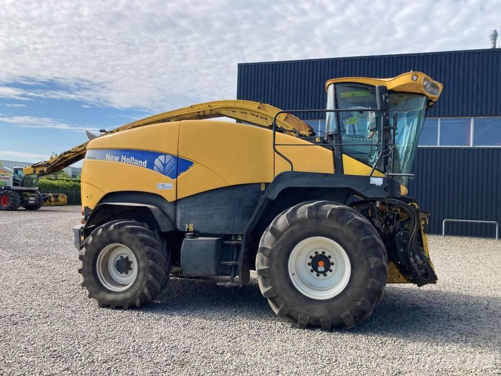 New Holland FR 9040 自走式フォレージハーベスター