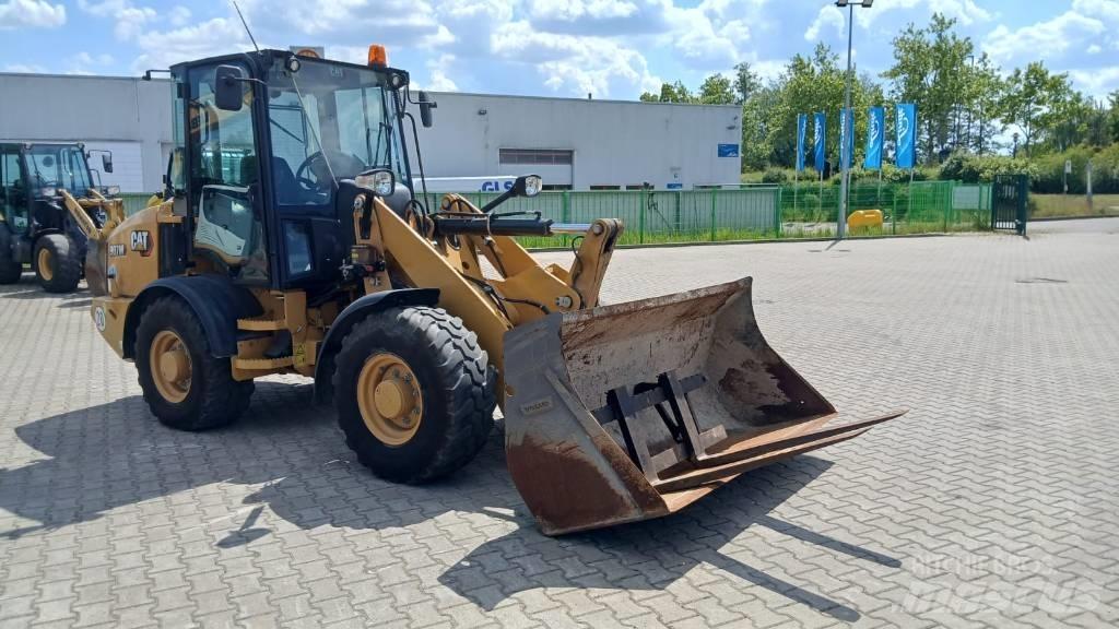CAT 907 M ホイールローダー・タイヤショベル