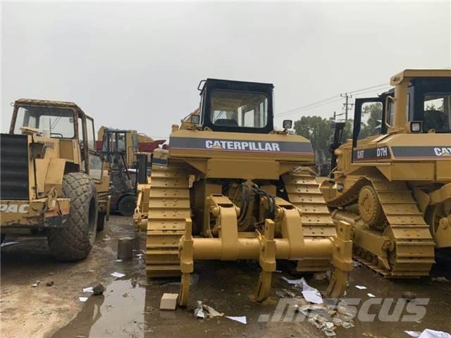 CAT D7H ブルドーザー