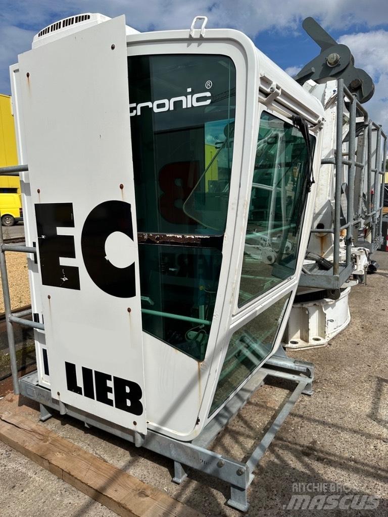 Liebherr 150 ECB 8 タワークレーン